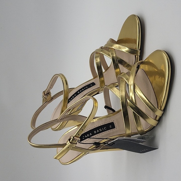 1062- Zara Basic Women's Heels Sandals Size 5.5 NWT - Picture 1 of 11